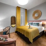 Sava Boutique