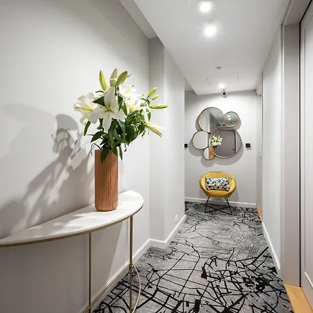 Ξενοδοχείο με διαμερίσματα Sava Boutique 4*